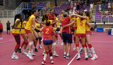 España remonta ante Bélgica y se acerca al título en el WEVZA U19 de Valladolid
