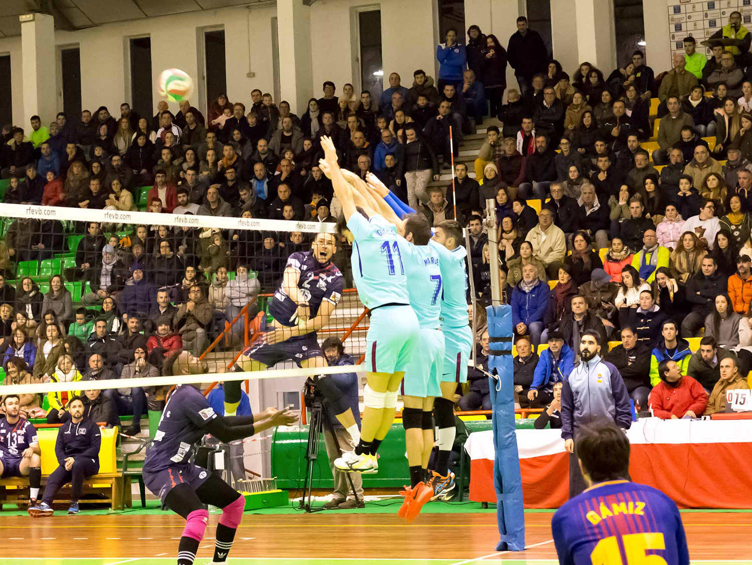 Una igualada Superliga Masculina se acerca al corte copero con una intensa décima jornada